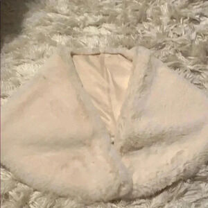 White faux fur wrap shawl